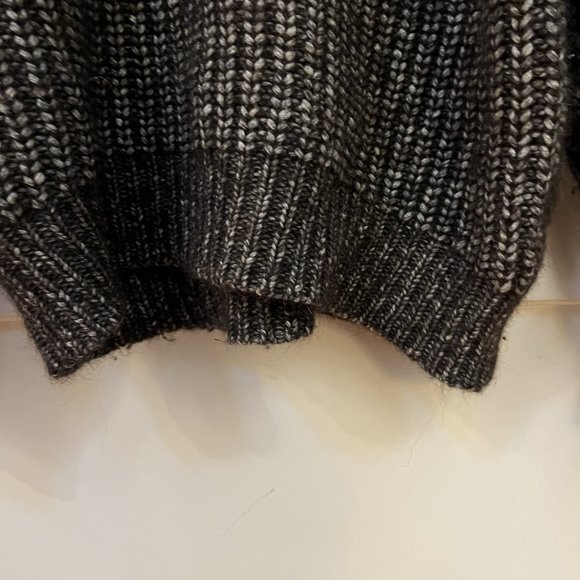 Aritzia Wilfred Brown Montpellier 100% Wool Turtleneck - Picture 4 of 6